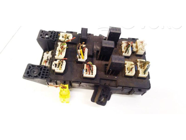   Pojistková skříňka 8273005010, 82730-05010   Toyota Avensis T220 2000