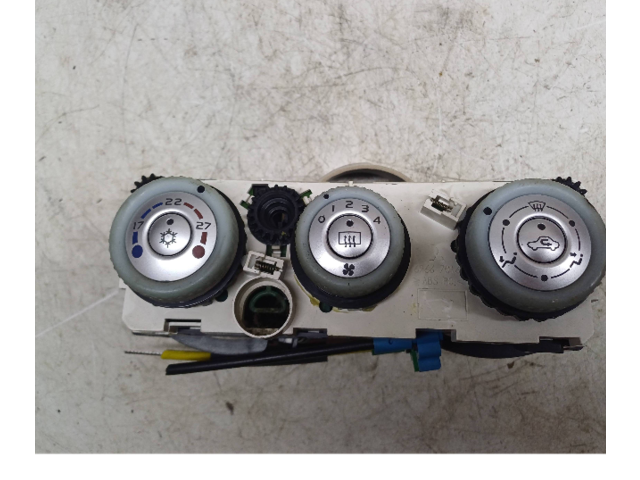 Блок управления климат-контролем PMN1645690, 983860X   Mitsubishi Colt