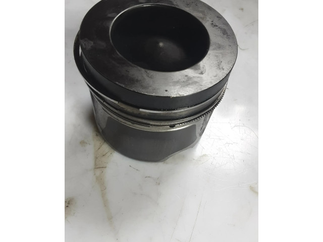 Píst 8372T, 7R2   Audi A6 S6 C7 4G  pro naftový motor 3.0  