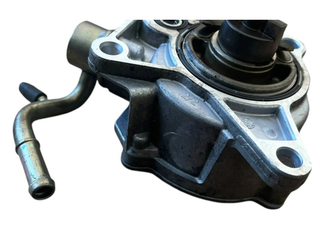 Вакуумный насос SHY118G00, M0102423   Mazda CX-5