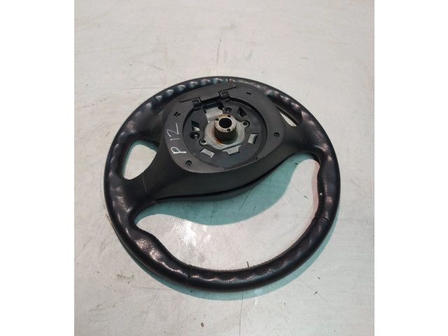 Volant Nissan Primera 2004   