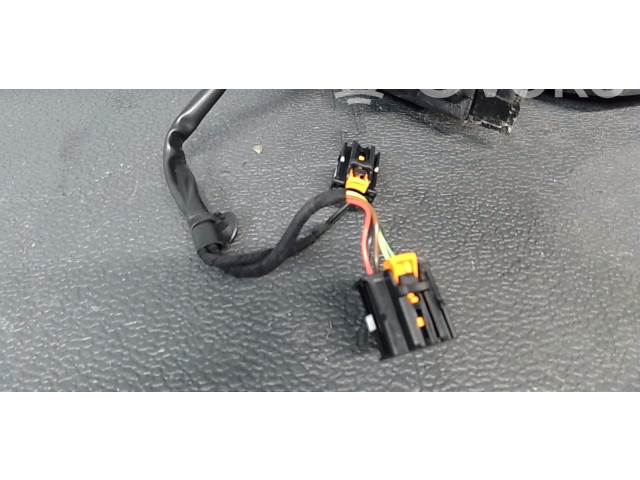 Zpětné zrcátko  Peugeot Rifter 2022  98169897XT  
