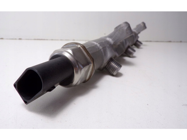 Топливная рампа 04L906054, 059130089DL   Audi A4 S4 B9  