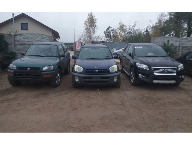 Блок управления 89661-42D30   Toyota RAV 4 (XA30)