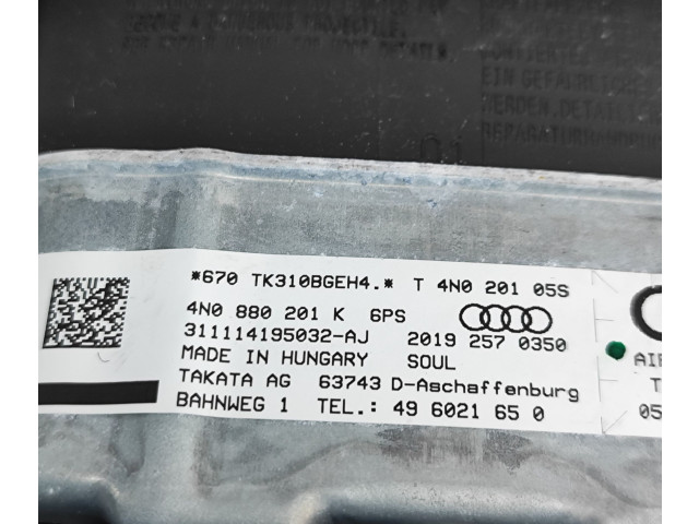 Подушка безопасности водителя 4N0880201K   Audi e-tron