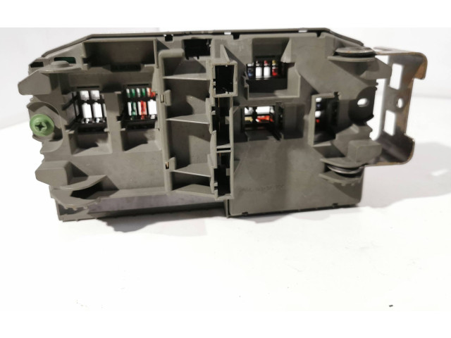   Pojistková skříňka B010107400, F0069126941   BMW X6 E71 2009
