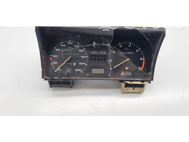 Панель приборов 321919033RF   Volkswagen PASSAT B2       