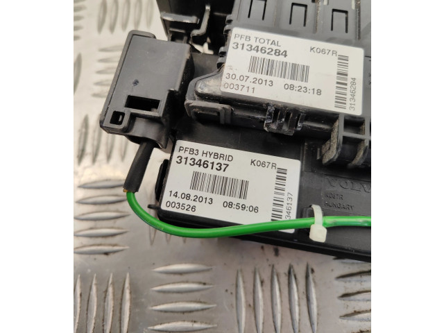   Pojistková skříňka 31346137, 31346284   Volvo V60 2013