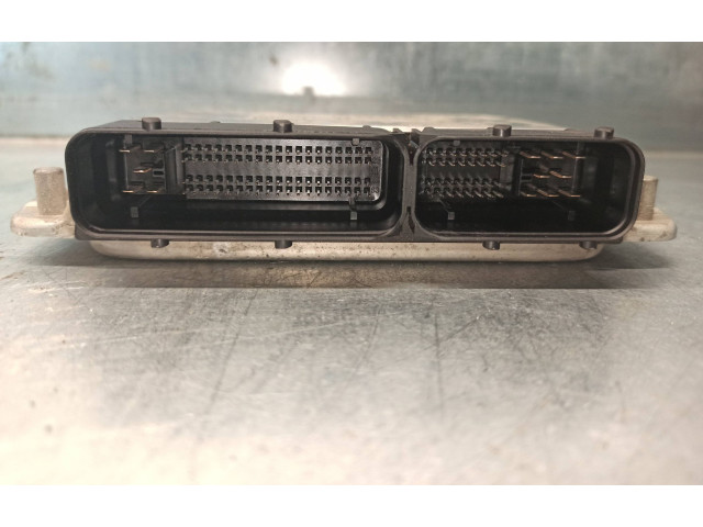 Блок управления двигателя 074906018AK, 0281010462   Volkswagen Transporter - Caravelle T4