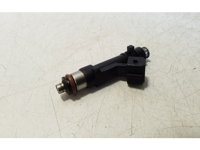 Vstřikovač 0280158240   Opel Ampera     