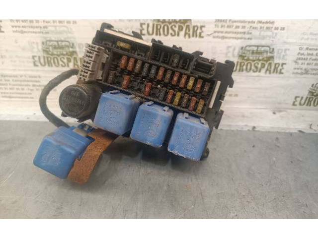   Pojistková skříňka 243802S700   Nissan Navara D22 2001