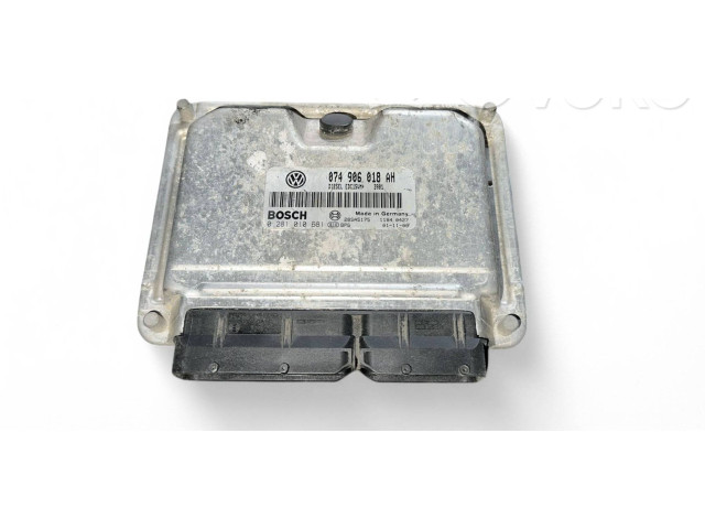 Блок управления двигателя 074906018AH, 0281010681   Volkswagen Transporter - Caravelle T4