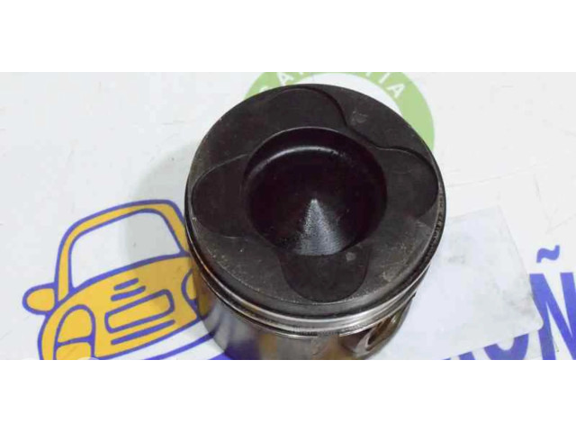 Píst 11257788396   BMW 5 E39   3.0  