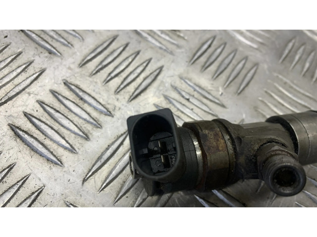 Vstřikovač 0445110216   BMW 3 E90 E91  pro naftový motor 2.0  