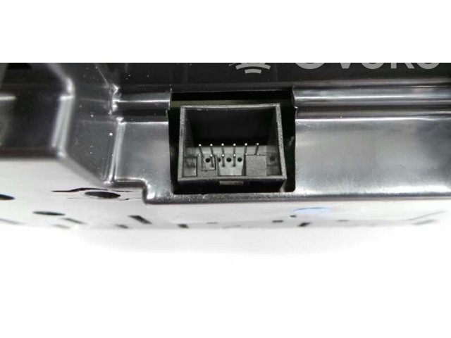 Přístrojová deska  BMW 2 F22 F23 2016 62101K6805182, E1-A3-3-2  