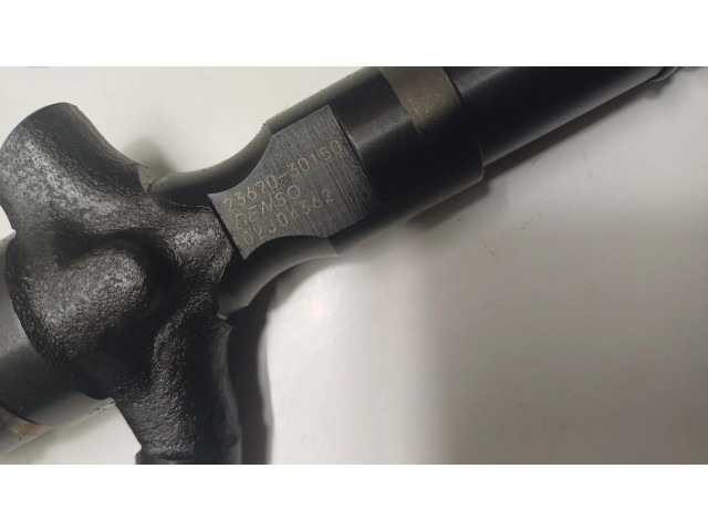 Форсунка 2367030150    Toyota Hilux (AN10, AN20, AN30) для дизельного двигателя  2.5