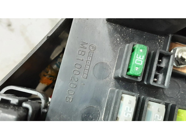   Pojistková skříňka MB100200B, MB502080B   Subaru Legacy 2009