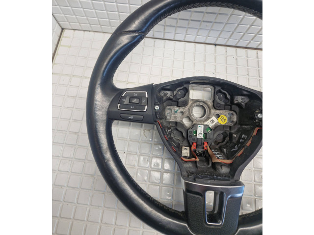 Руль Volkswagen Tiguan  2007 - 2016 года 61978150G      