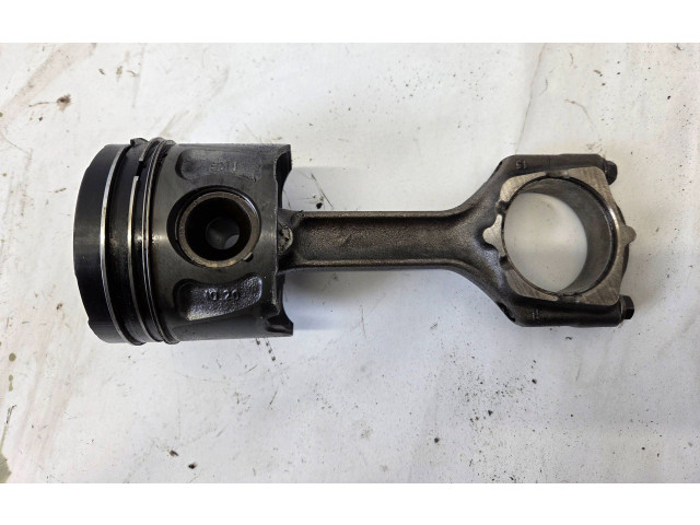  Поршень A20DTH fm1gm664  Saab 9-5  