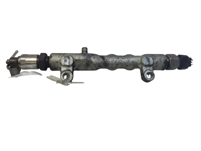 Vstřikovací lišta 8945860010   Lexus IS 220D-250-350    2AD 