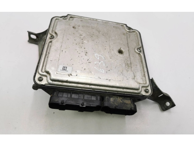 Řídící jednotka 8966102Y10, 0281017097   Toyota Auris 150 2012