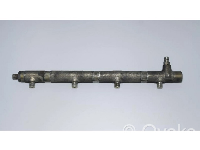 Vstřikovací lišta F00R000224   BMW 7 E38  pro naftový motor 3.9 E38 740d M67 D39 (398D1) 3,9 L 1 
