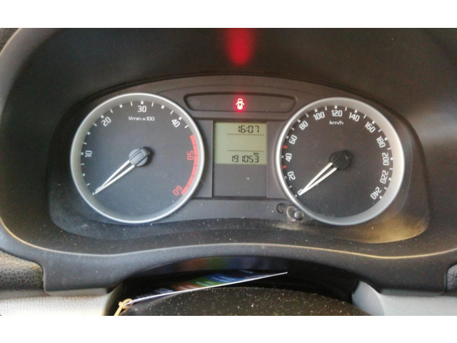 Přístrojová deska  Skoda Fabia Mk2 (5J)  5J092081DC  