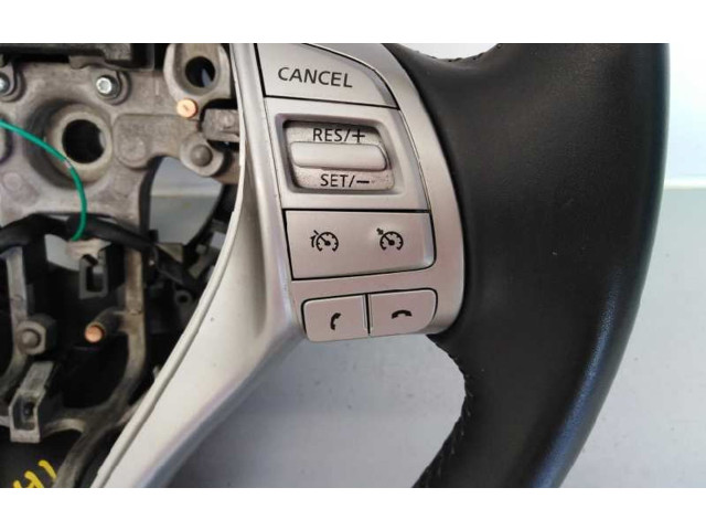 Volant Nissan Pulsar 2015 E2-A4-44-1  