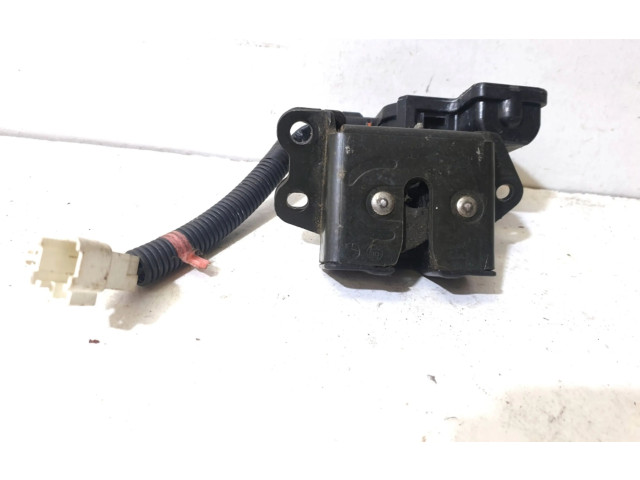 Zámek zadních dveří 1015283000   Toyota Corolla E120 E130 2004