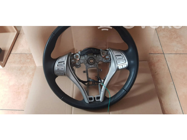 Руль Nissan Pulsar   -  года       