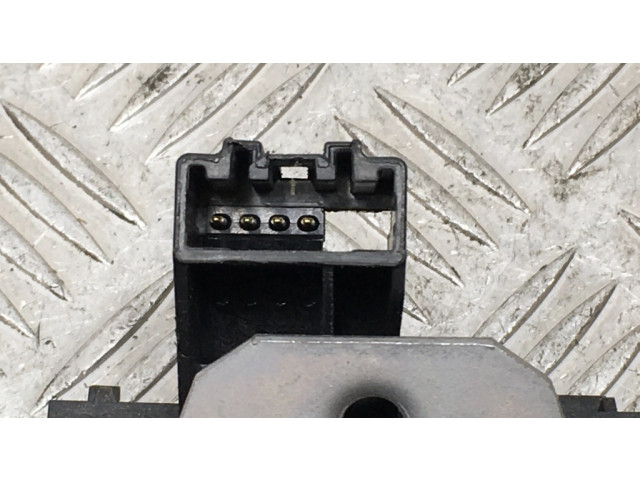 замок багажника 251013, BM519442A66BB    Ford Focus ST 2015-2018 года