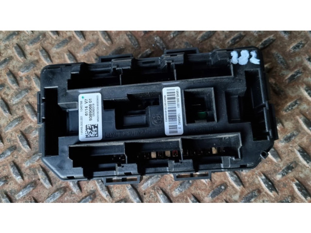   Pojistková skříňka 9389068   BMW 2 F22 F23 2019