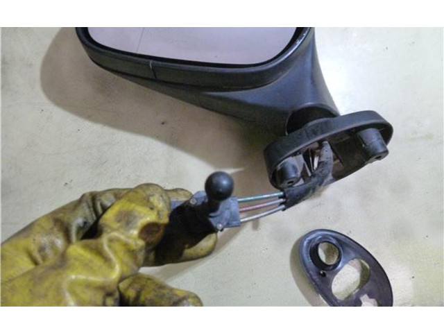 Зеркало электрическое        Mitsubishi Carisma  2000 - 2004 года   