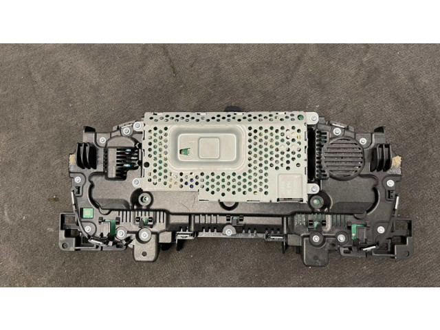 Přístrojová deska  BMW 5 G30 G31 2018 9392558, K879025501  