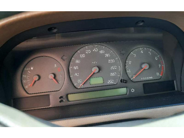 Přístrojová deska  Volvo C70  9472519  