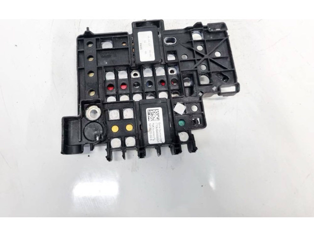 Блок предохранителей  101327200E, 1013272-00-E   Tesla Model S    