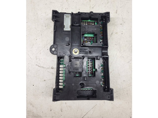 Блок предохранителей 8795477, 55892110   BMW 5 G30 G31    