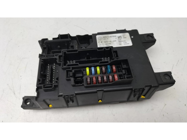Блок предохранителей 00517187860   Fiat Grande Punto    