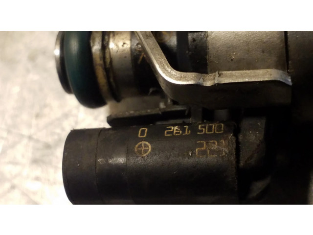 Форсунка DM5G9F593AA, 0261500221    Ford Focus для бензинового двигателя  1