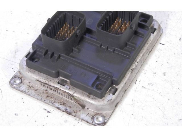 Блок управления двигателем ECU 0261204943   Alfa Romeo 145 - 146