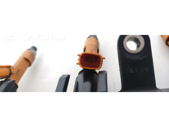 Vstřikovač PA66GF35   Subaru Justy  pro benzínový motor 1.0  