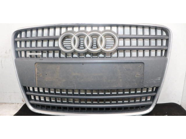 Передняя решётка Audi Q7 4L 2005-2015 года 4L0853651      