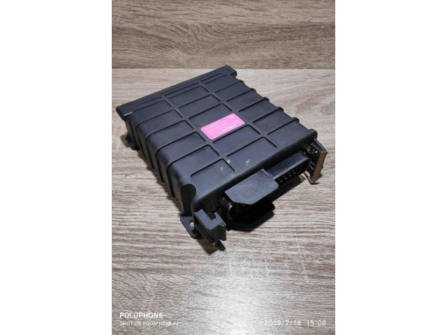 Řídící jednotka 811906264g, 0280800188   Audi 80 90 B3 1986