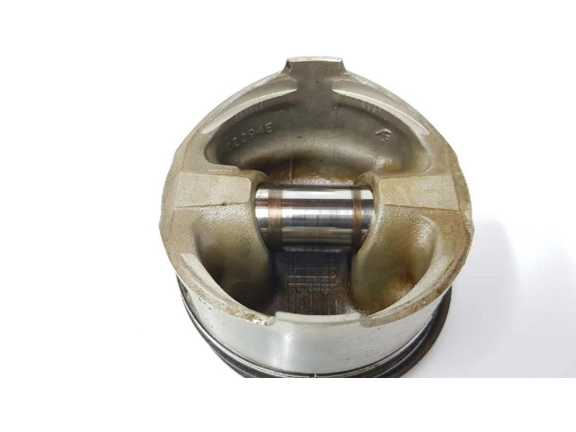 Píst 12553805   Cadillac STS Seville  pro benzínový motor   