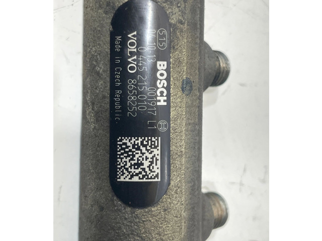 Vstřikovací lišta 0445215010, 8658252   Volvo V70     