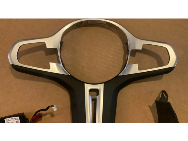 Steering wheel trim