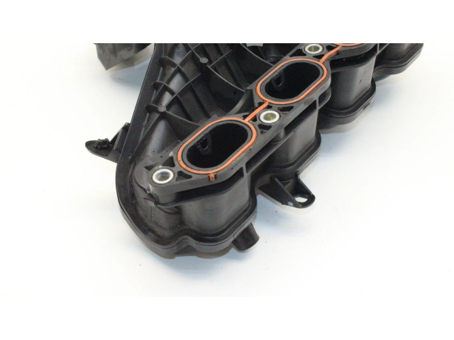 Форсунка 1712037054    Toyota Prius+ (ZVW40)  2ZR-FXE 