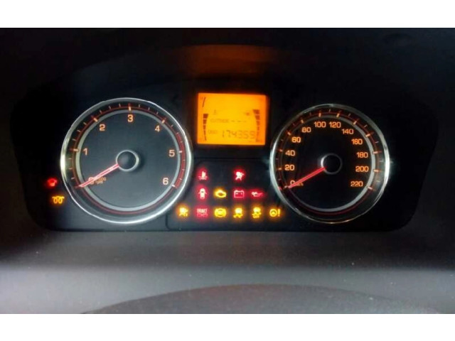 Přístrojová deska  SsangYong Korando 2011 8021034050  
