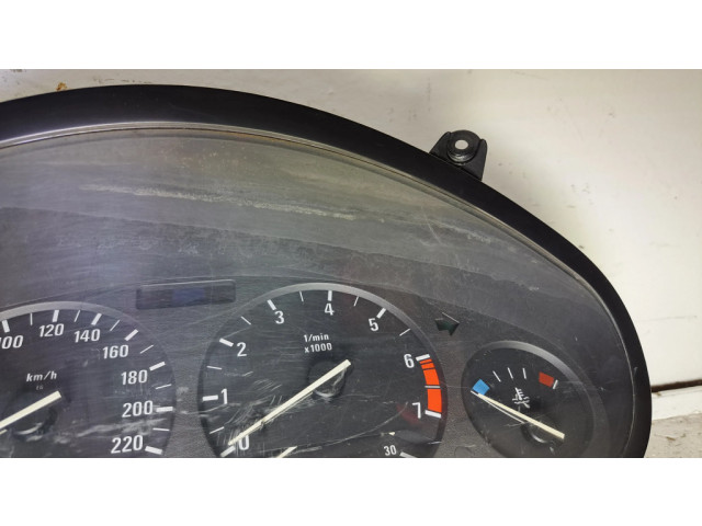 Přístrojová deska  BMW 3 E36 1999 110008463087, 62118361208  