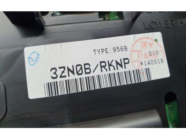 Přístrojová deska  Nissan Pulsar 2014 SINREF  